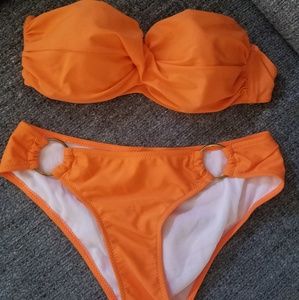 Strapless orange bikini